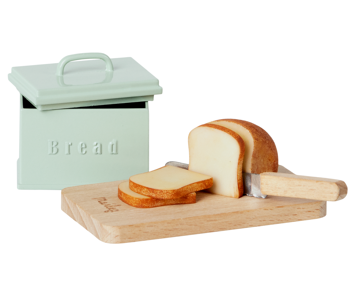 Maileg Bread box w. utensils miniature