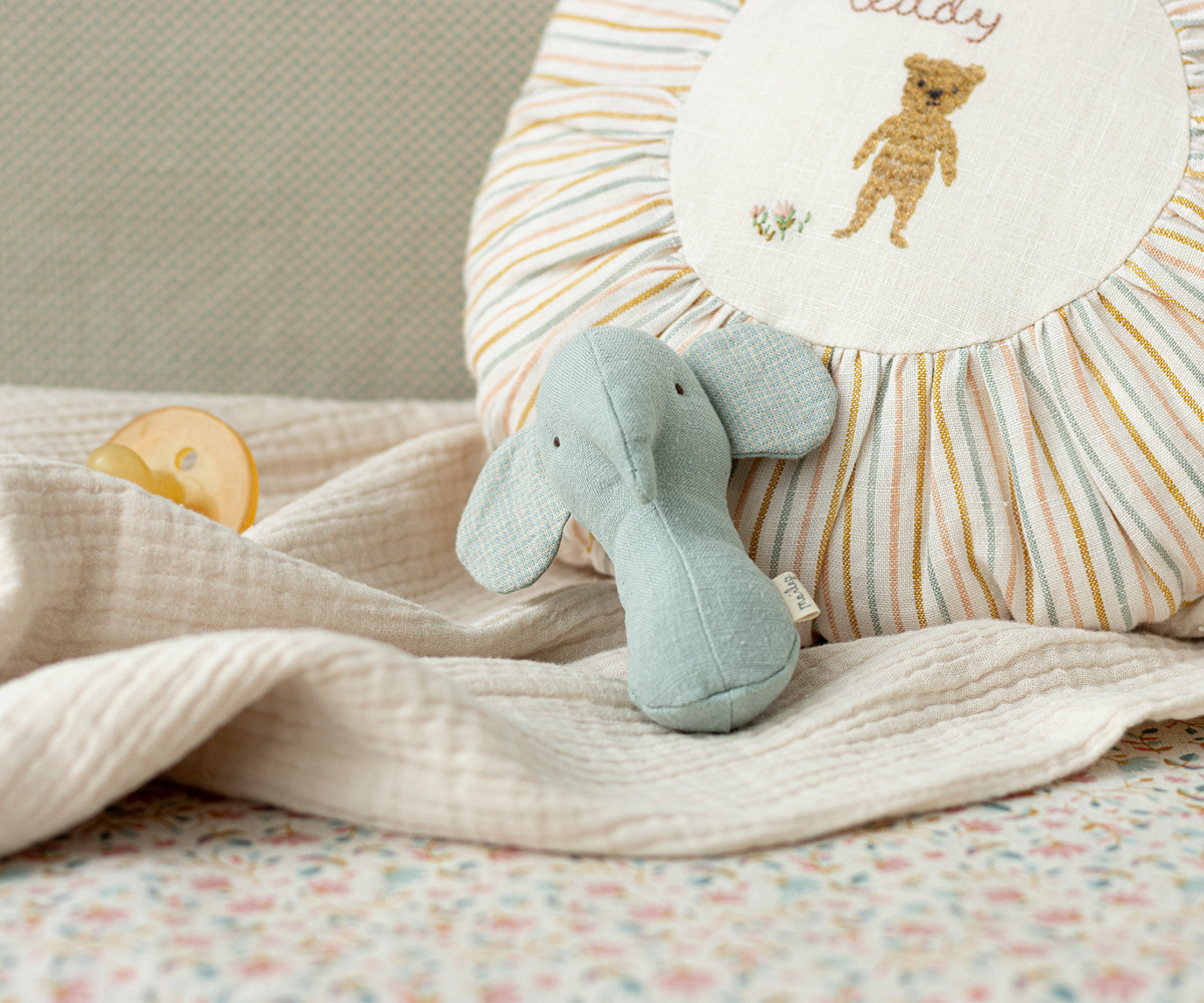 Maileg Lullaby friends Elephant rattle light dusty blue