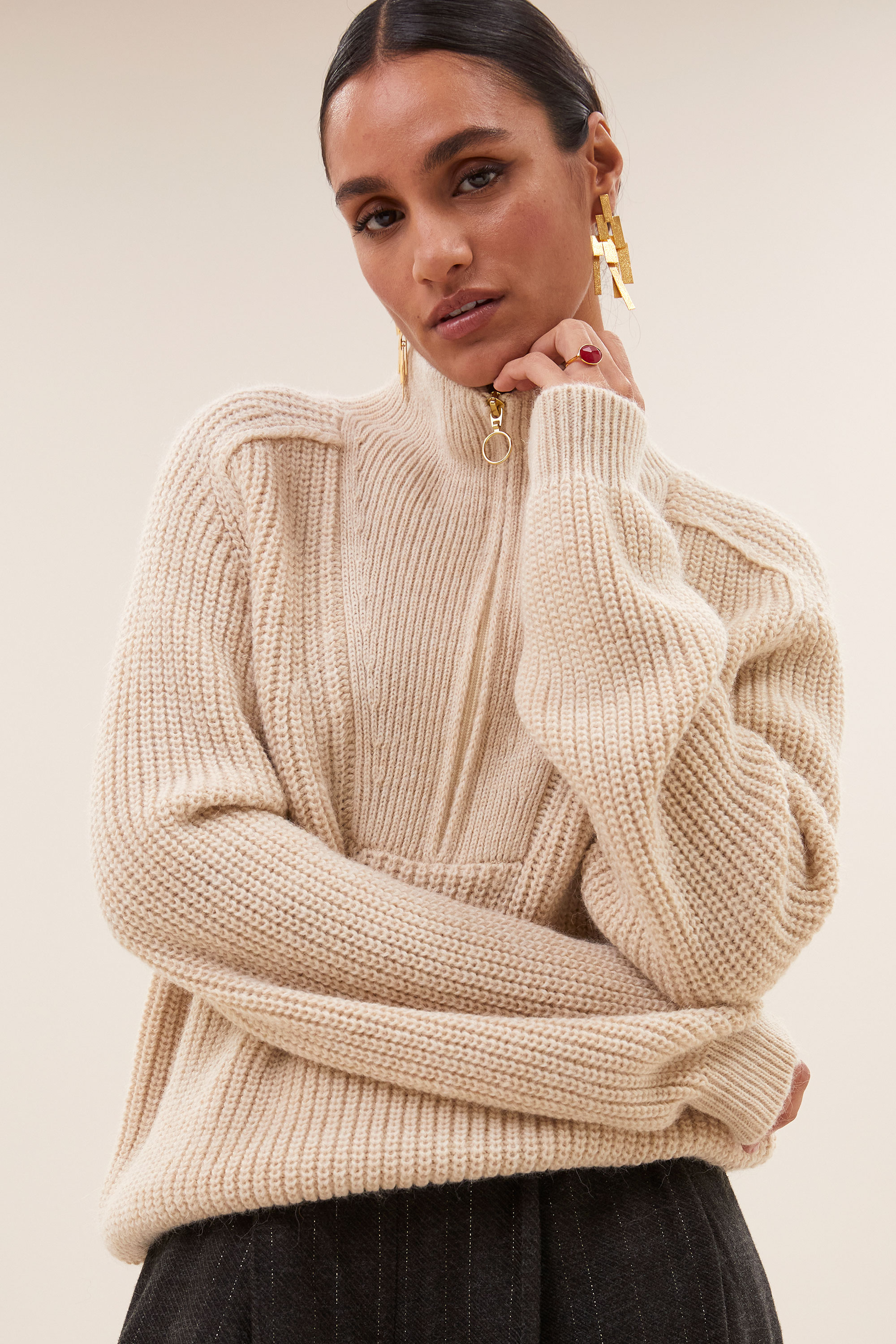 By Bar belle pullover sand
