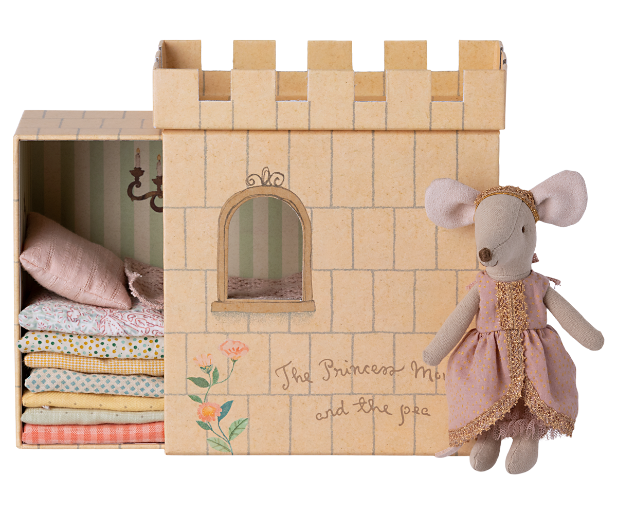 Maileg Princess and the pea big sister mouse
