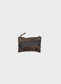 Susan Bijl the new pouch mud/black small