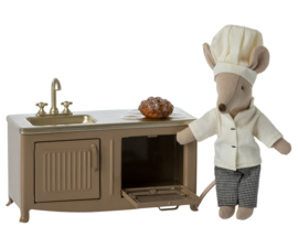 Maileg kitchen, mouse- light brown