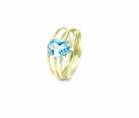 Ring in 18kt geel goud met een blauwe topaas
