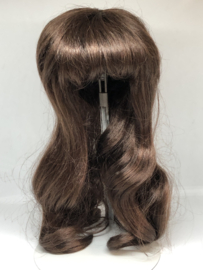 Poppen pruik kunsthaar omtrek 36 tot 44 cm, donkerbruin.