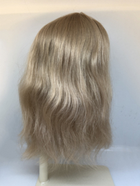Poppen pruik echt mensenhaar omtrek 27 to 28  cm,  middenblond.