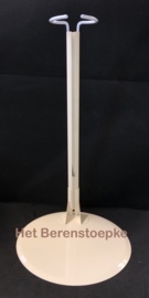 Grote stevige metalen poppenstandaard met de klem op minimaal 35 cm hoogte voor een slanke lange pop met smalle taille .
