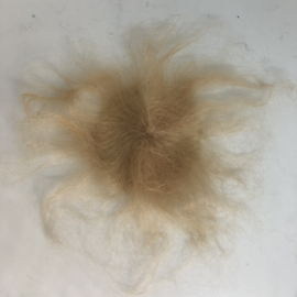 Mohair blond babyhaar tressenkapje op gaas voor reborn babypop