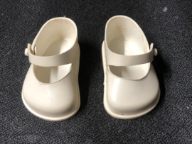 Vintage witte Cinderella plastik poppenschoentjes maat 3