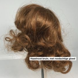 Glorex poppen pruik kunsthaar omtrek 19 tot 20  cm, licht hazelnoot bruin.