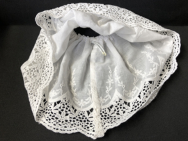Petticoat onderrok onderjurk voor poppen 18,5 cm lang.