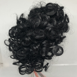 Glorex poppen pruik kunsthaar omtrek 28 à 29  cm, zwart.