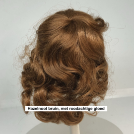 Glorex poppen pruik kunsthaar omtrek 19 tot 20  cm, licht hazelnoot bruin.
