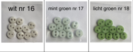mini poppenknoopjes plastic 4 mm doorsnede in 40 kleuren
