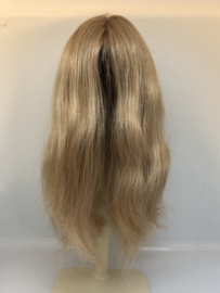 Poppen pruik echt mensenhaar omtrek 27 to 28  cm,  middenblond.