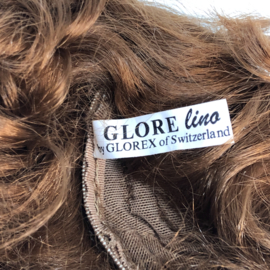 Glorex poppen pruik kunsthaar omtrek 19 tot 20  cm, licht hazelnoot bruin.