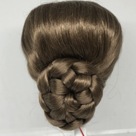 Glorex poppen pruik kunsthaar omtrek 28 tot 29  cm, licht bruin.