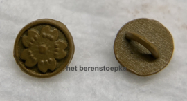 10 mini metalen poppenknoopjes 4 mm doorsnede met bloemmotief.