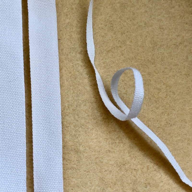 Dressoir Onderstrepen zeewier Lint helder wit 100% katoen. | Knoopjes, drukkertjes en zijde-lint | Het  Berenstoepke