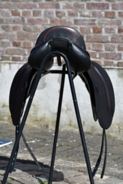 Kentaur Dressuur Ithaka Junior, met rode stiksels