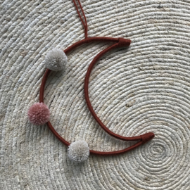 Pompon Maan Brick