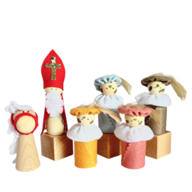 Houten poppetjes | Sinterklaas, Ozosnel & Pietjes
