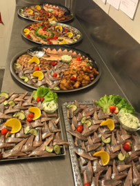 Warm en koud buffet met visschotel