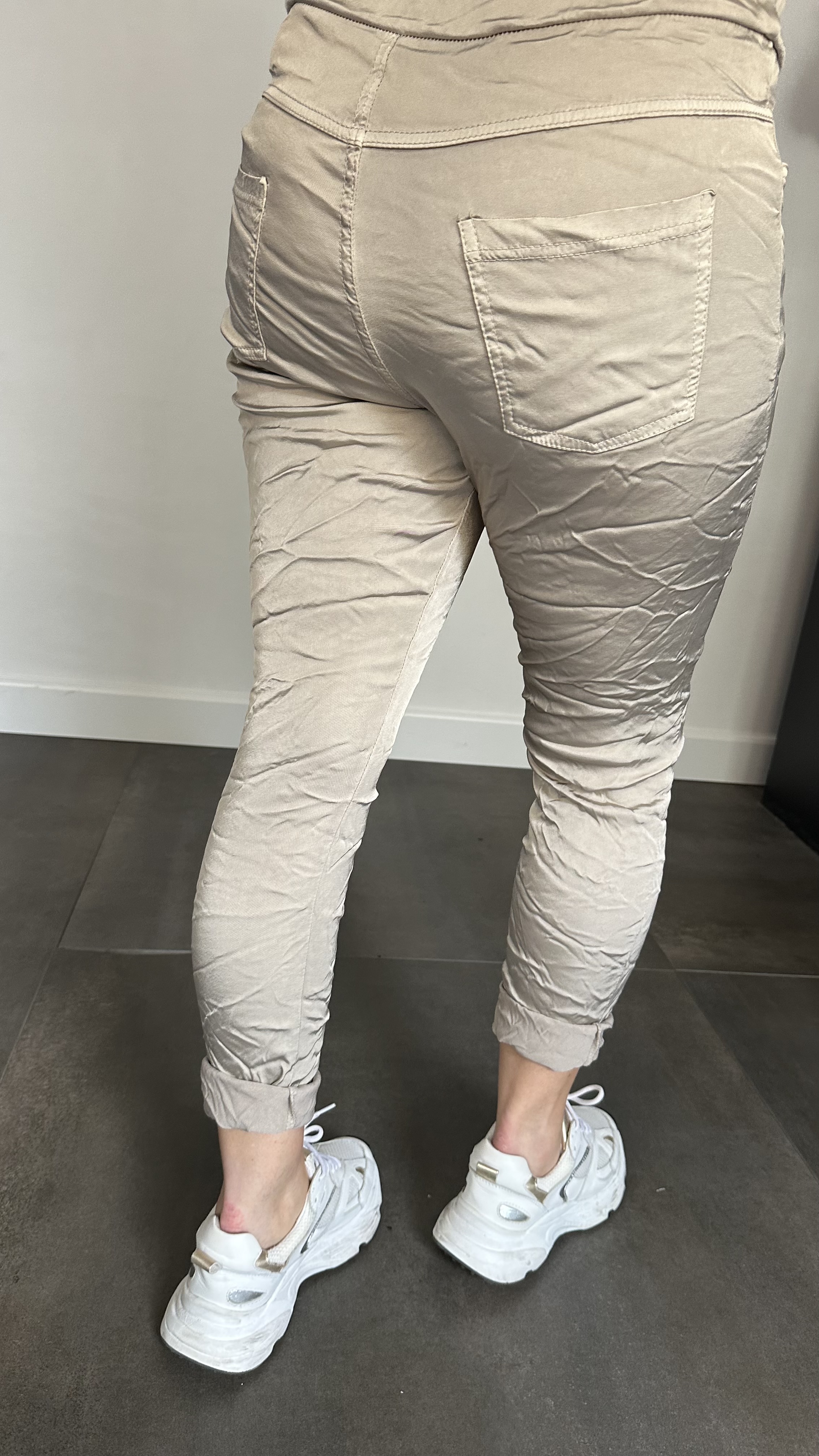 Joggjeans met glans zand