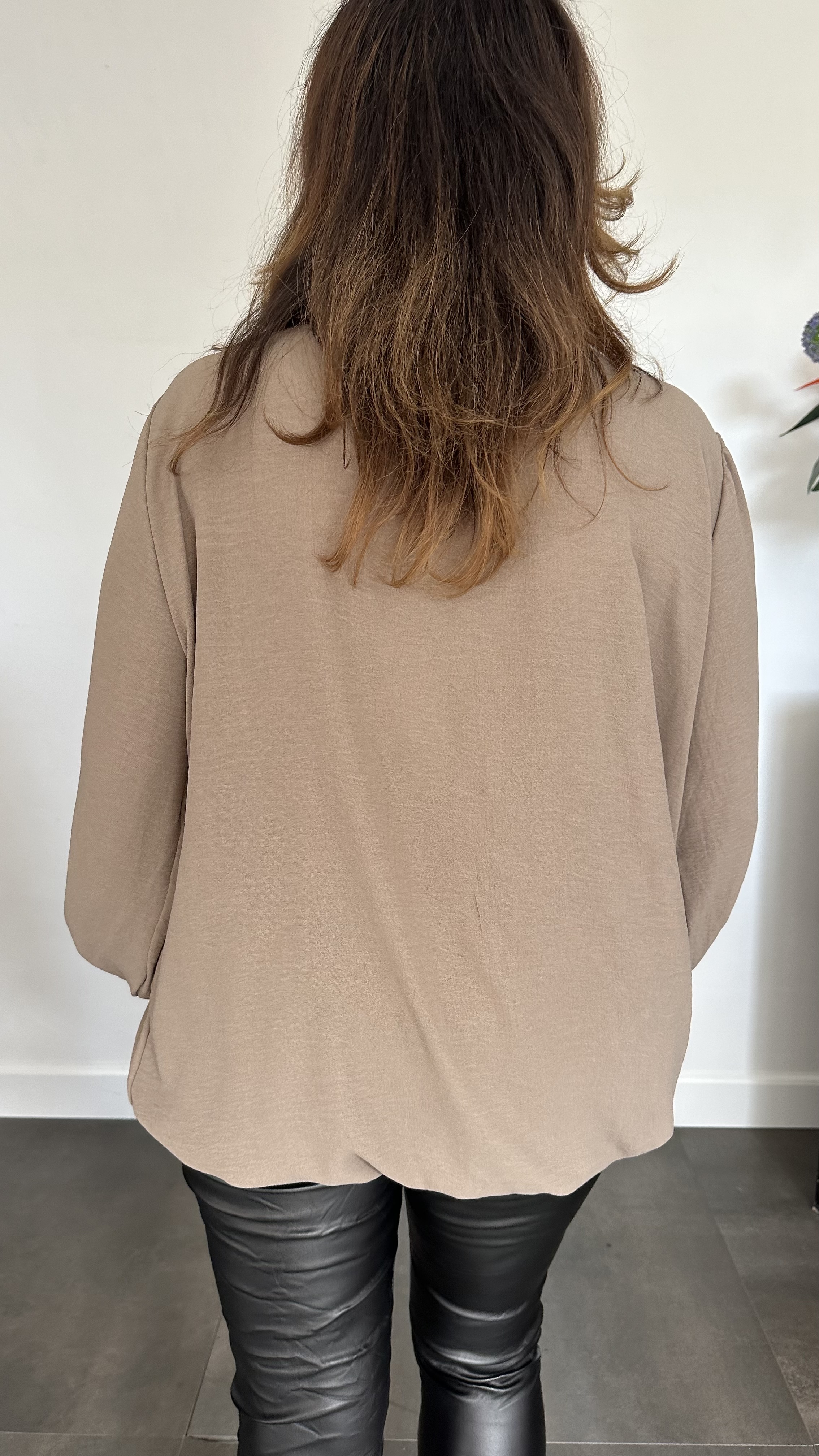 Top Maya lange mouw +SIZE taupe