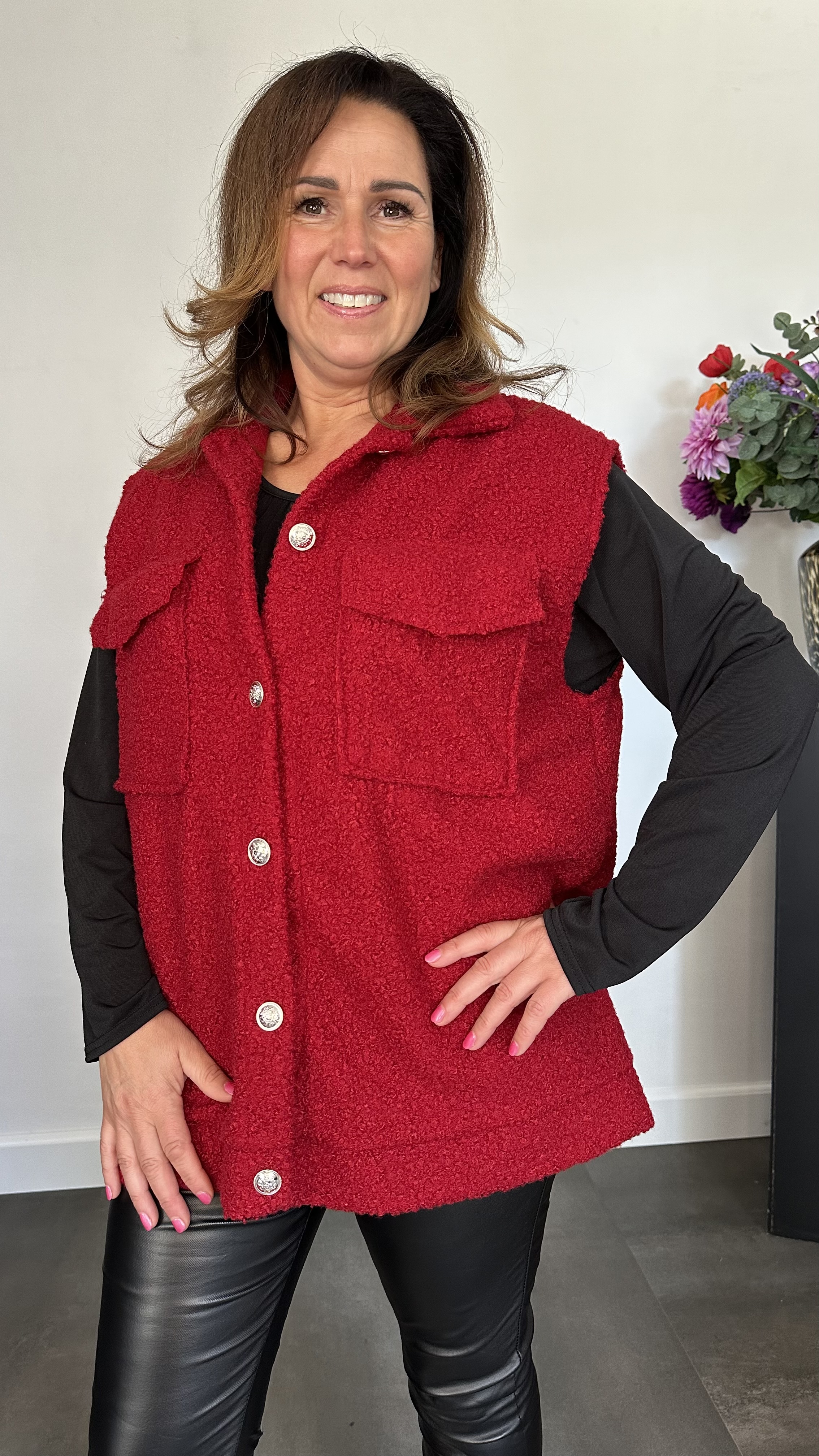 Teddy bodywarmer met knopen bordeaux rood