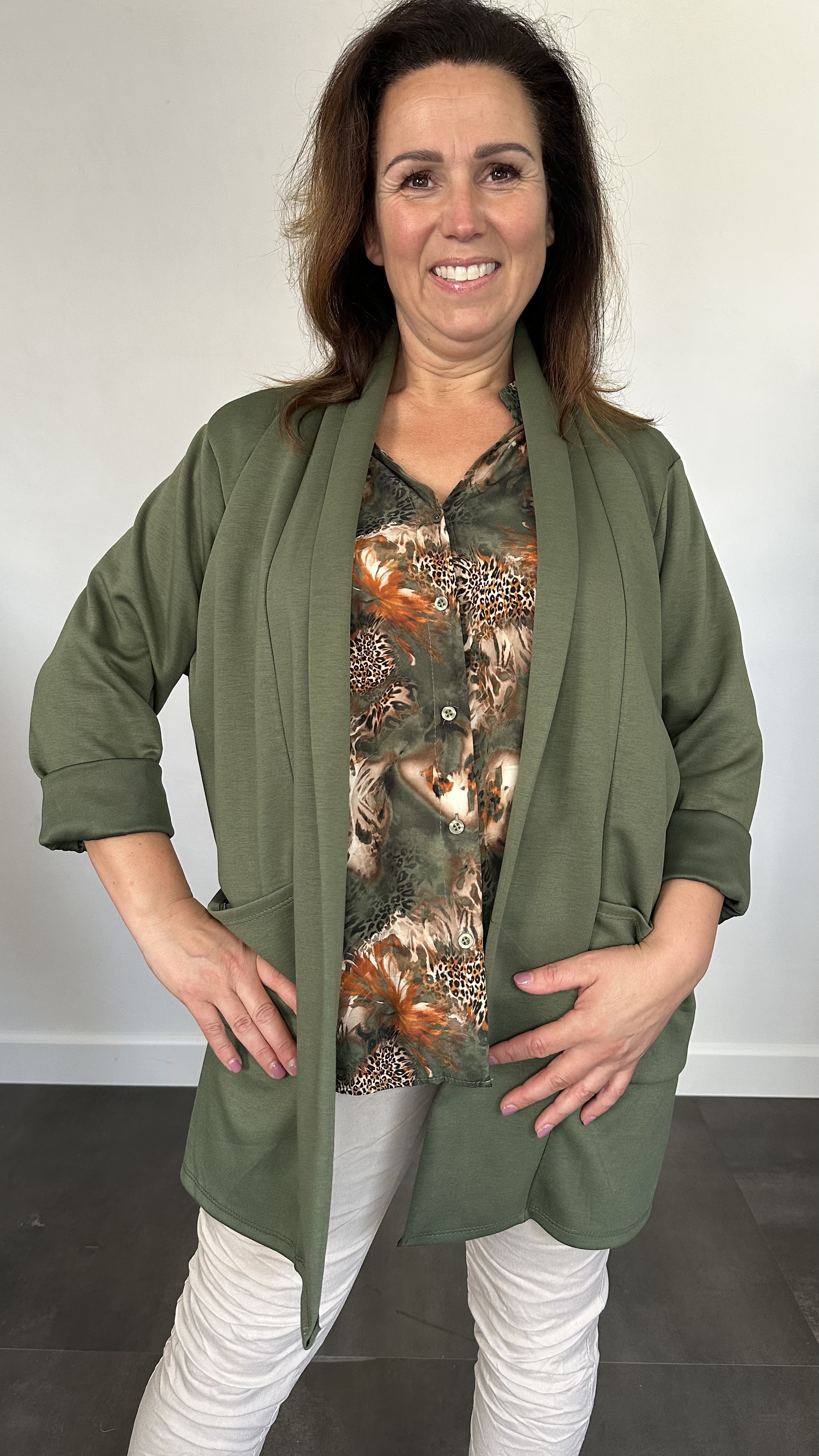 Vest Lisa met sjaalkraag +SIZE army