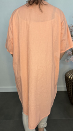 Broderie tuniek met knoop Koraal