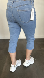 Capri stretch jeans met knopen