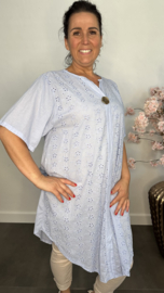 Broderie tuniek met knoop IJsblauw