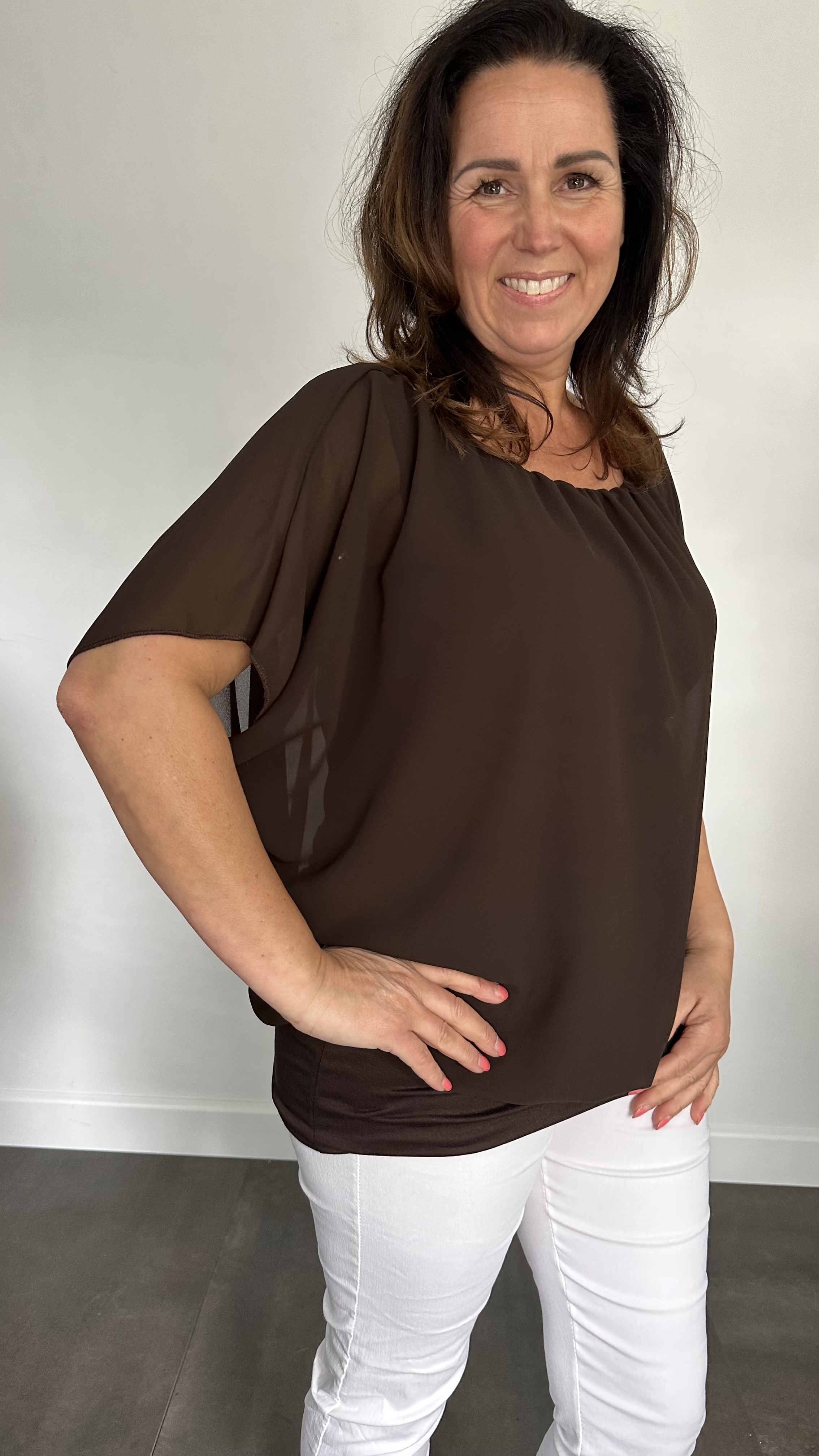 Blouse met boord korte mouw +SIZE donker bruin