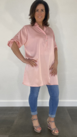 Lange blouse satijn look roze SALE