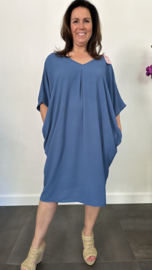 Jurk Camila met v-hals +SIZE jeans blauw