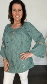 Broderie blouse met flared mouw zeegroen SALE
