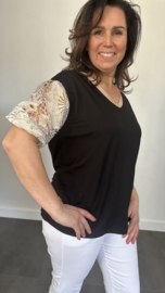 Shirt goldy met kanten pofmouw zwart