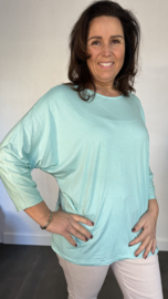 Shirt Debby met vleermuismouw mint