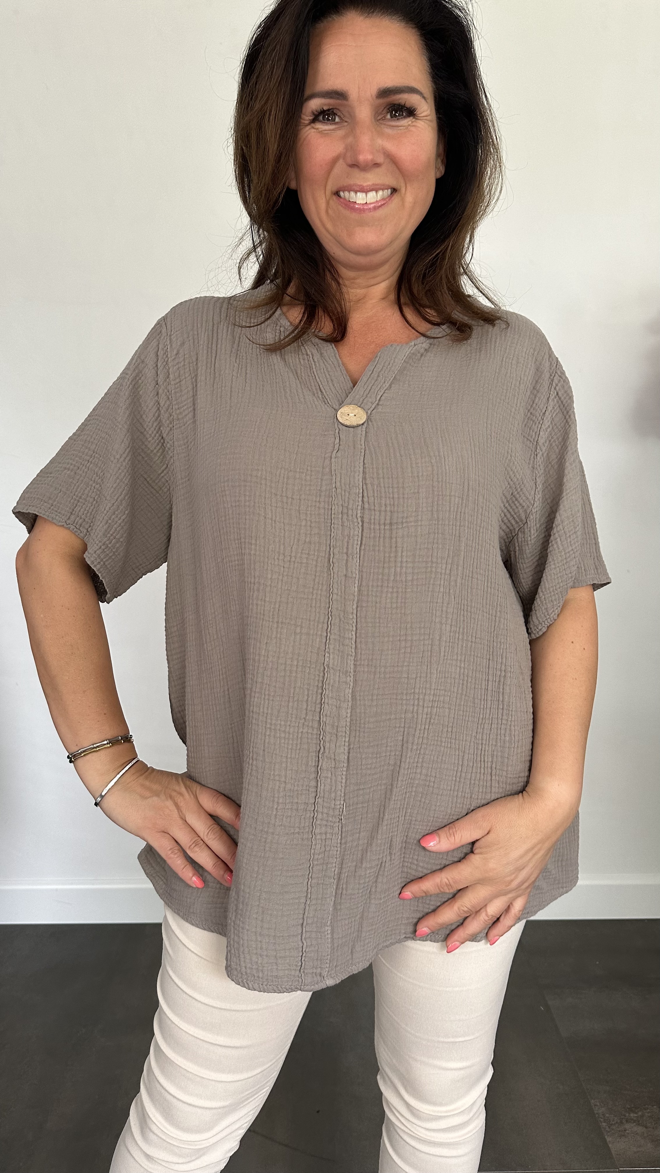 Shirt Vera met kant +SIZE taupe