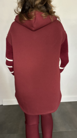 Vest met gebreide mouwen en capuchon "love" bordeaux