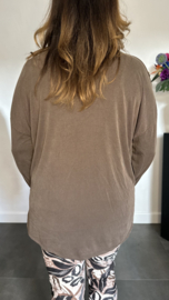 Ribbel shirt met knopen bruin