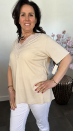 Ribbel shirt met kanten V-hals Zand