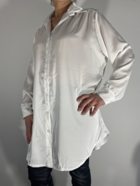 Lange satijnen blouse ecru