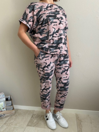 Joggingbroek camouflage roze +size