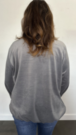 Velvet top Bianca +SIZE licht grijs