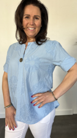 Geborduurde blouse Belle ijsblauw