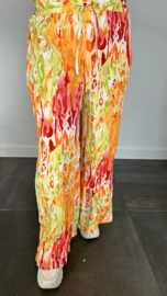 Plisse broek met wijde pijp coloured flames oranje SALE