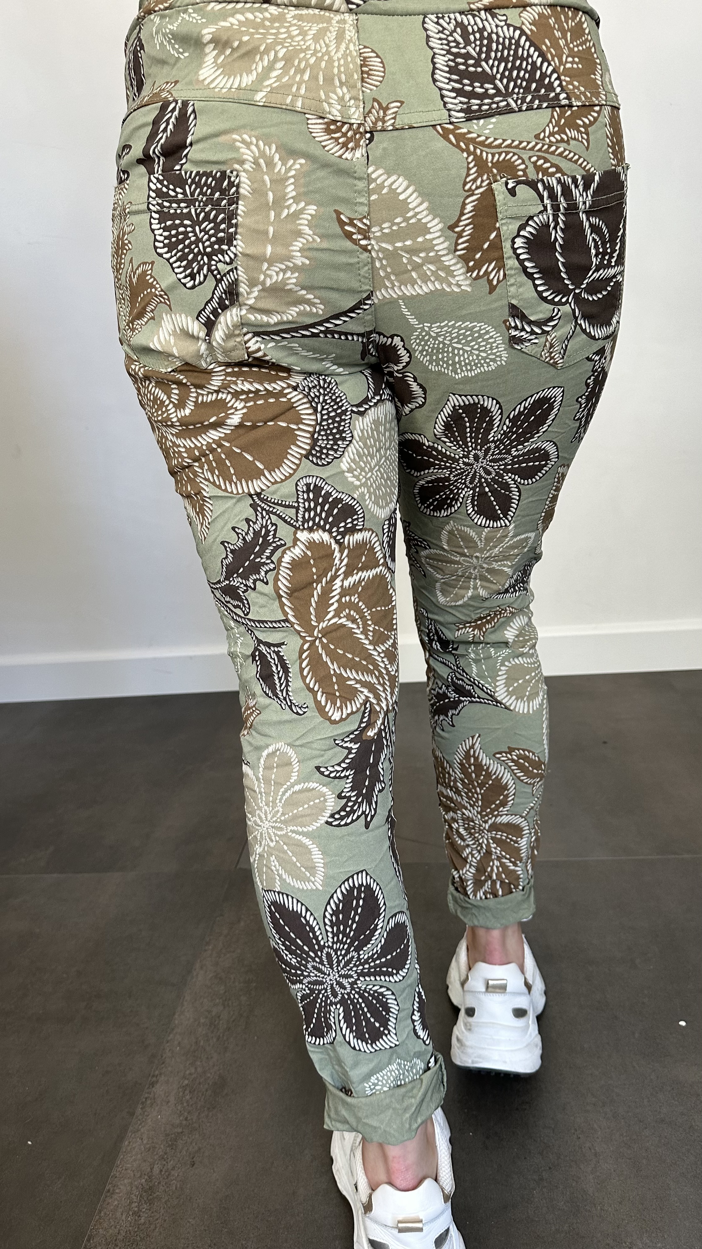 Joggjeans Feline gebloemd army