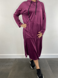 Velvet jurk met capuchon cerise